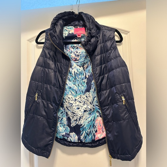 LILLY PULITZER REVERSIBLE PUFFER VEST - Picture 2 of 8